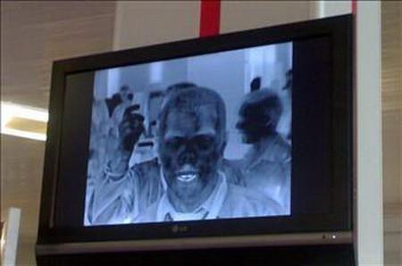 ASELFLIR-300T Sistem, �zerindeki yaz�l�m ve donan�m�n esnekli�i sayesinde, sabit kanatl�, d�ner kanatl� ve insans�z hava ara�lar� ile gemilerde kendinden beklenen g�revleri yerine getirecek yetenek ve �zelliklere sahiptir.