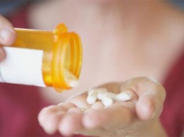 20.00 Karacierdeki ya dzeyi dyor ve kirli kan kalbe her zamankinden daha fazla akyor. Alerjisi olanlar ve astmllar ilalarn bu saatte almal. Etkisi hemen grlyorr. Antibiyotikler de az dozda alnsa bile etkileri en st dzeyde oluyor.