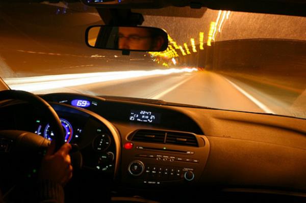 02.00 Araba kullananlar dikkat: Grme zayflyor, tepkiler yavalyor, kazalar bu saatte ok oluyor