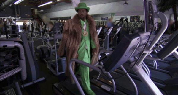 <p><b>1. Sen dier erkeklerden farklsn </b></p>  Bunu gzlerinizin iine bakarak, itenlikle syleyecektir, ancak bu tabii ki farklln iyi olduu anlamna gelmez, muhtemelen arkadalar arasnda alay konusu olduunuz bir tuhaflnz dzeltmenizi istiyordur.