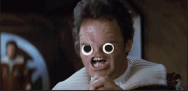 <p><b>6. Gzlerin (burnun, ellerin, dilerin) ok karakteristik </b></p>  vecek bir ey bulamayan sevgilinizin, sizden zoraki gzellik karma abasndan baka bir ey deildir. Maalesef yle.