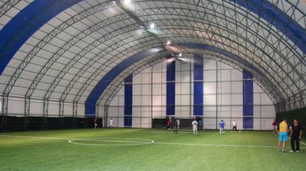 Oynamyorum abi herkes ilerde, ya defansa adam koyun ya da durmam kalede.