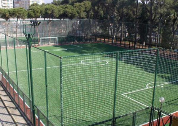 Bizdeyken byle deildin! Onlara geince maallah dktryorsun.