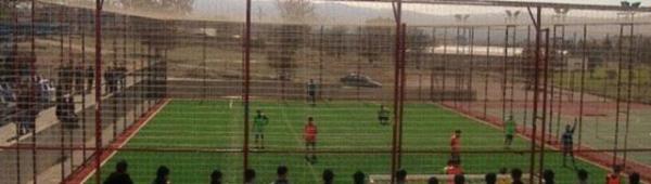 Abi ben kaleye geemem, elim sakat, duramam yani.