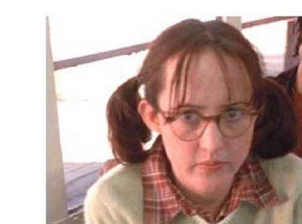 necek var deyip sesini duyuramayan kz