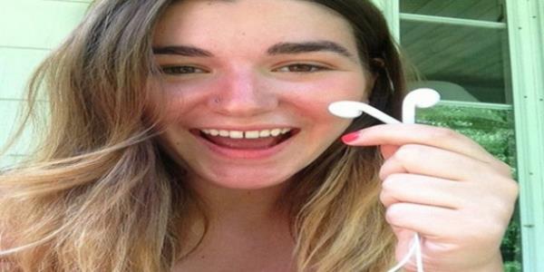 <p>5. Kulaklnz kullanarak fotoraf ekebilirsiniz!</p>  Kulaklnzn stndeki Volume + tuuna basarak kamera modundayken fotoraf ekebilirsiniz! Artk selfielerinizde kolunuzun gzkmesine gerek yok