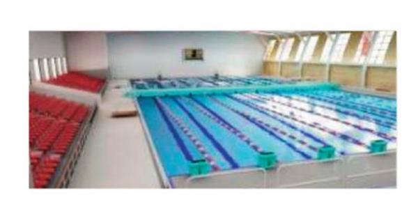 <P>OLMPK HAVUZ</P>     Yeni mimariye gre basketbol sahalar ile olimpik yzme havuzlar da yaplarak, uluslararas standartlar getiriliyor. Havuz blmnde soyunma-giyinme odalar, dular ile eya koymak iin dolaplar da unutulmam. HT GAZETE / SULTAN UAR