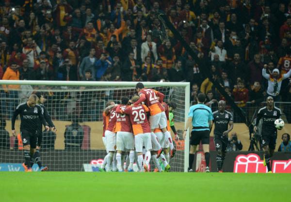 - yi ki Dany Galatasaray manda oynayamaz diye madde koydurmamz szlemeye.