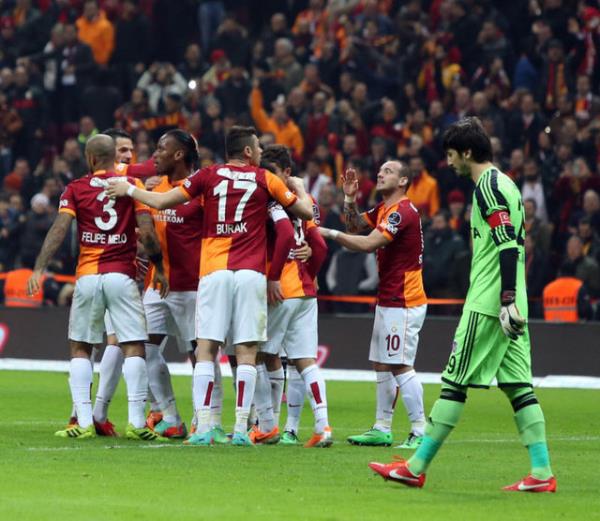 - Devirme futbolcu alrsan byle olur. Bilic srar etmi de, DANY alnm. nder zen sen ne ie yararsn? Ynetim sen ne ie yararsn?