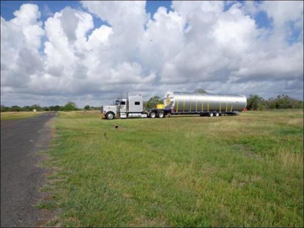 Hubbard'n tasarlad lks kyamet snanda ahaptan parkeden plazma TV'lere, deri koltuklara kadar her ey dnlm.