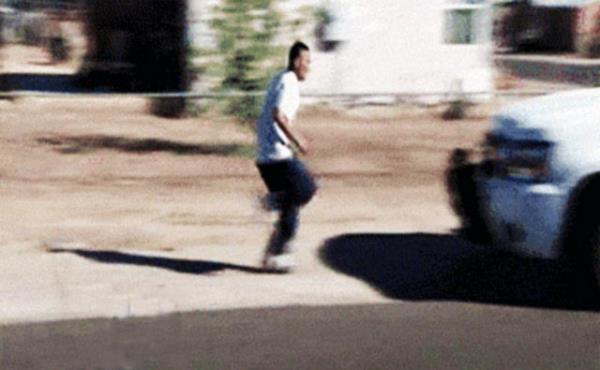 Maazada birey almadan sadece baknrken, gvenlik grevlisinin sizi izledii paranoyasna kaplmak