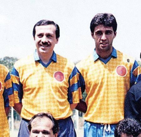 ETT Spor formasn birlikte giyen Babakan Erdoan ve Hakan kr