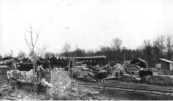 <p>27 Temmuz 1976, Tien Shan Depremi (in) </p>  Dnyada en ok kaybn verildii deprem. 8.2 byklndeki depremde 650.000 kii ld.