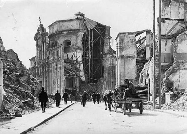 <p>28 Aralk 1908, Messina Depremi (talya) </p>  7.5 byklndeki depremde 100.000'e yakn insan hayatn yitirdi.