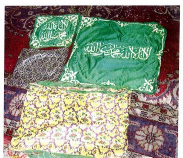 Sadece Sultanahmet Camii'nde 30'dan fazla ininin kaybolduu kaytlara geti.