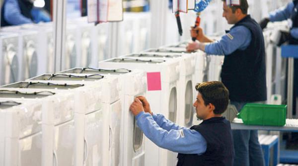 <p><b>Arelik </b></p>  2012/12 (TL): 519,714,000   <p>2013/09 (TL): 441,797,000 </p>  2013/12 (TL): 597,845,000