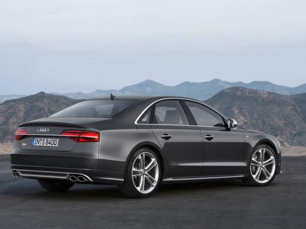 Audi S8