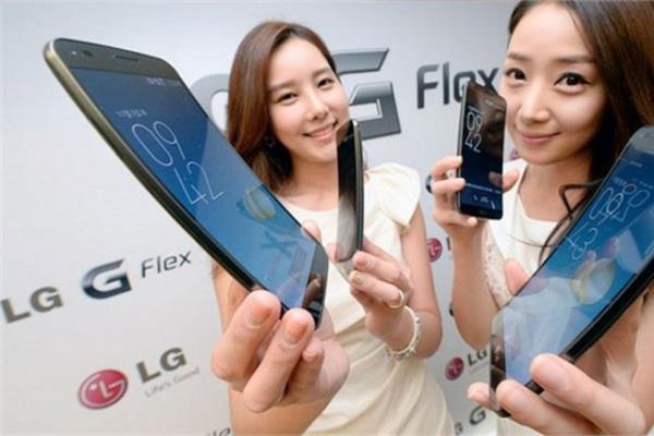 <p><b>16. LG G Flex </b></p>  LG'nin ilk kvrk ekranl telefonunun znrl rakipleri Samsung ve Apple'dan dk.