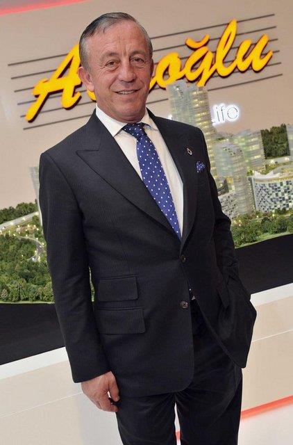 <p><b>11) Ali ibrahim Aaolu / Aaolu irketler Grubu </b></p>  2014 Serveti: 1.55 milyar dolar   <p>2013 Serveti: 2.7 milyar dolar</p>