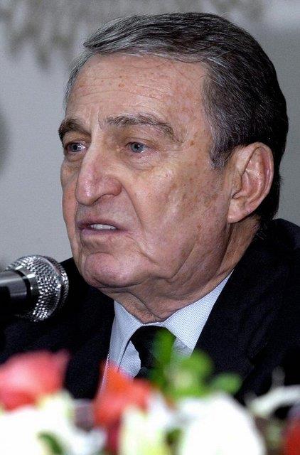 <p><b>6) Rahmi Ko / Ko Holding </b></p>  2014 Serveti: 2.1 milyar dolar   <p>2013 Serveti: 2.9 milayr dolar</p>