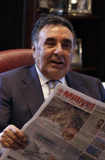 <p><b>22) Aydn Doan / Doan Holding </b></p>  2014 Serveti: 1.1 milyar dolar   <p>2013 Serveti: 1.3 milyar dolar</p>