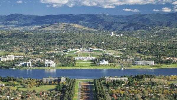 25- Canberra (Avustralya)