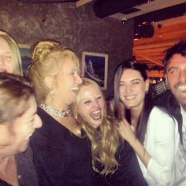 HANDE SUBAI   Merhamet ailesi elveda yemei