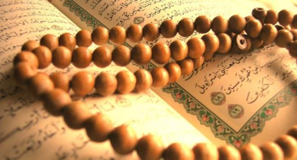 Kendisinin'de Hz.Aie ile kou yapt hadis kaynaklarnda yer almaktadr.