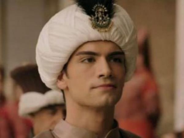 1521'de ehzade Mehmed'i dnyaya getirdikten sonra 'haseki' unvann ald.