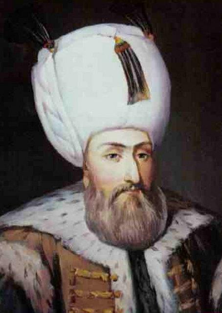 Kanun Sultan Sleyman'n hanm ve II. Selim'in annesi.