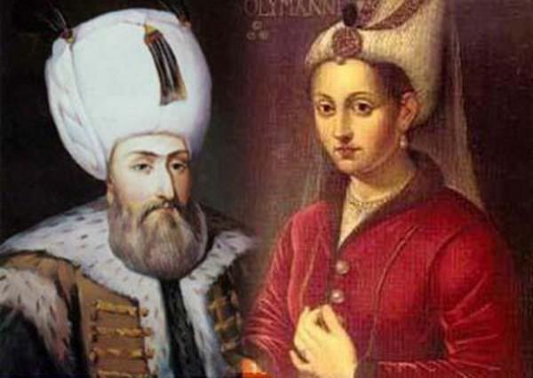 Kendisine gler yzl olmasndan dolay Hrrem veya Hrremah ad verildi ve sarayda iyi bir terbiye grd. ok gemeden zeks ve cazibesi sayesinde Kann'nin gzdesi oldu.