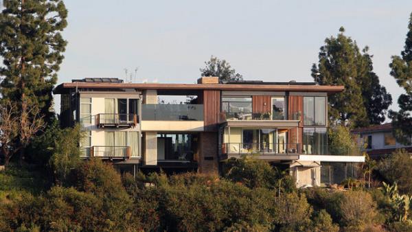 Ashton Kutcher'n Hollywood'daki yeni evi