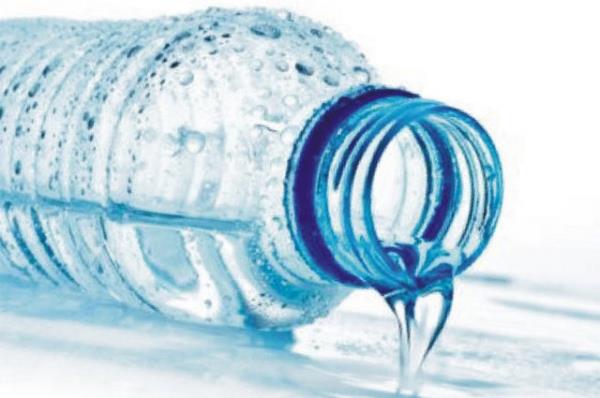 Gnde ortalama 8 bardak su imemiz gerekirken vcudumuz 10 bardak su kaybediyor.