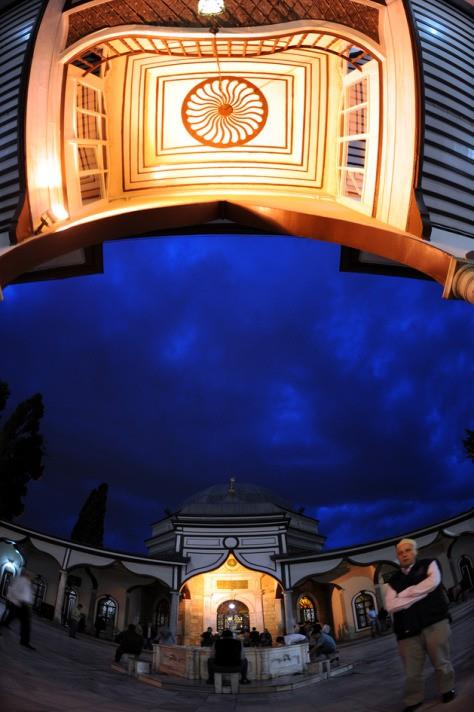 Bilhassa, her zaman hatalara ak duran, msiyetlere meyyal bulunan ve ululuuna kar hep saygsz davranan, serke nefsimizi Sana ikayet ediyoruz. Sen bizleri nefsin ve eytann errinden muhafaza buyur ya rabbi!