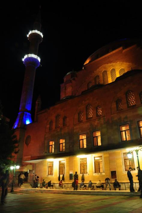 Btn bunlara ramen ya Rab! , bizi bize brakmaman en byk dileimiz. Kendimiz edip kendimiz bulsak da, rahmetin, istihkaklarmza ltuf televvnl haklar bahedecek vs'atte. Sen bizlere ltfunla muamelede bulun ya Rabbi!