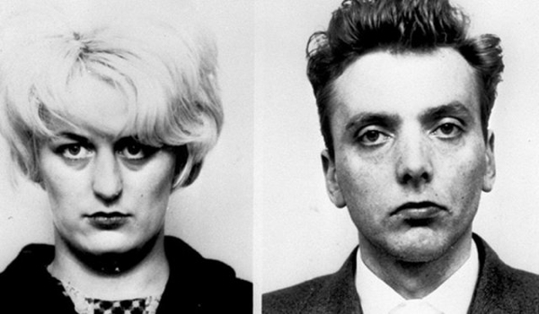 <p><b>Myra Hindley</b></p>   Myra Hindley ve kocas Ian, 1960'larda ngiltere'de birok ocuu ldrd. Bu kt kalpli ift 'Moor Katilleri' olarak n kazand. Kurbanlar lkenin kuzey ksmndaki Saddleworth Moor adndaki yerde gml olarak bulunmutu.