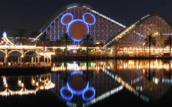 <p><b>9- Disneyland Park, Anaheim</b></p>  Yllk Ziyareti: 15.963.000  <p>En ok ziyareti eken sezonu: ABD tatil gnleri</p>