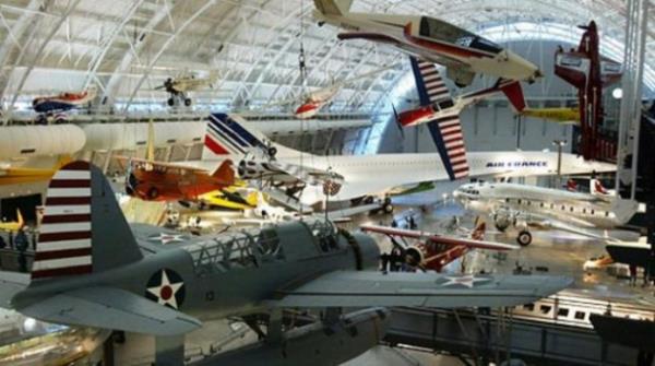 <p><b>37- National Air and Space Museum (Smithsonian) Washington DC</b></p>  Yllk Ziyareti: 7.000.000  <p>En ok ziyareti eken sezonu: Mart-Haziran, Eyll-Kasm</p>