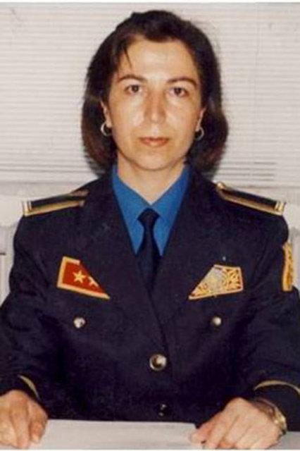 <p>Sabiha Yaln</p>  lk kadn itfaiyeci