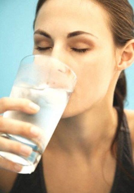 Kan sulandrr ve dolam srasnda phtlamasn nler.