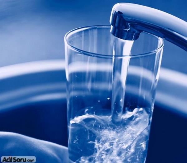 Cildi yumuatr ve yallk belirtilerinin azalmasna yardmc olur.