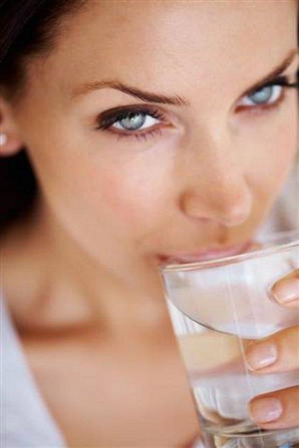 Serotonin ve dier nrotransmitterlerin (sinir ileticileri) retimi iin vazgeilmezdir.