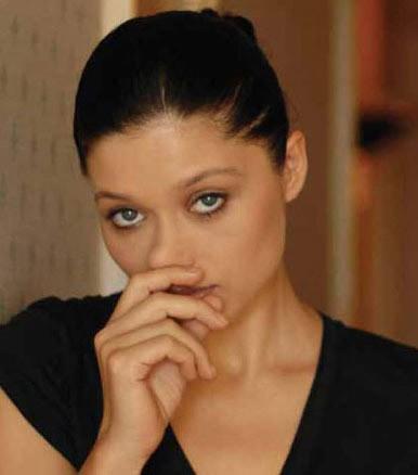 Nurgl Yeilay; 26 Mart 1976 da zmir?de domu olmasna ramen babas Afyon yazdrm.