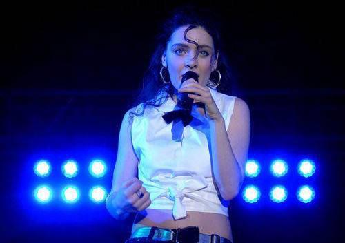 Nil Karaibrahimgil - Ankara