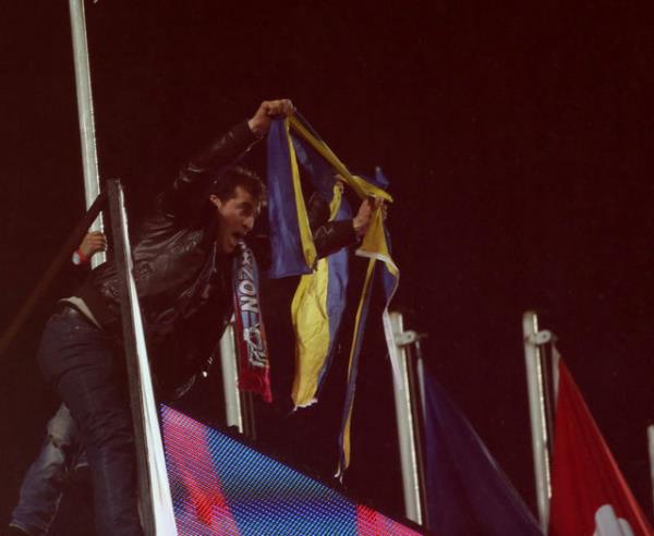 "Cezas neyse ekeriz "diyen Trabzonspor bakan HO kendini ve Trabzon futbolunu bitirmitir.STFA ETMELDR..