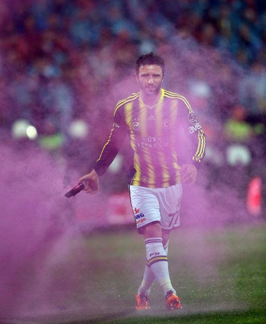 Trabzonspor taraftarlar kendilerini harpte sand zannedersem. Saha kuatmalar falan neler oluyor.