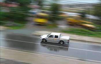 Hzl kalklar ve durular gene otomobilinizin dengesini bozan durumlardr.