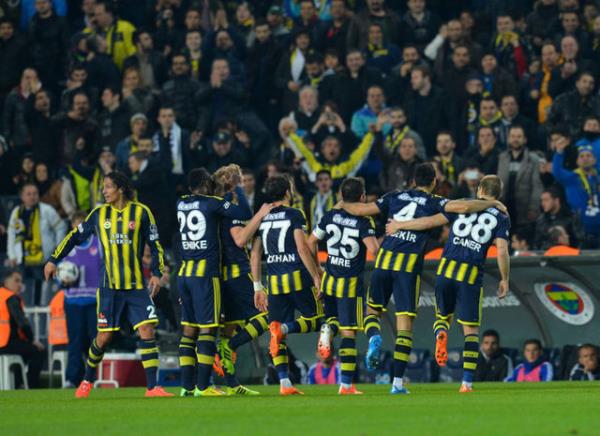 - Hababam Snf srekli maa kap, tek ayak cezas alrd. Bu tartmasz en yaratc gol sevinci :)