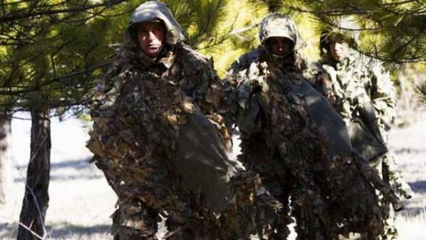 Keskin nianclar, zorlu eitimlerden geiyor, zel olarak yetitiriliyor. Her trl araziye uygun olarak gizlenebilen keskin nianclar, rehine kurtarmaya ynelik zel atlar iin de eitiliyor.