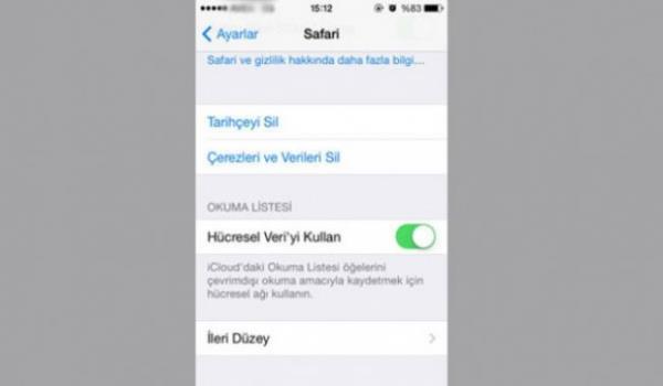 2) Tarayc gemiini silin iPhone ile internette gezinti yaptnzda, taraycnz sitelerle ilgili bilgileri, fotoraflar, adresleri, erezleri, ifreleri... otomatik olarak kaydeder. Tarayc gemiini silmeniz telefonunuzun hzlanmasn salayacaktr. Ayarlar'dan Safari'yi (Ya da kullandnz dier taraycnn ismini) seip nce 'Tariheyi sil'e, sonra da 'erezleri ve verileri sil'e tklayn.